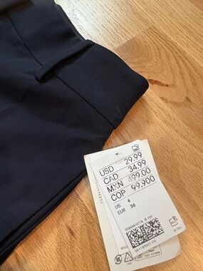 H&M Women’s NWT Dark Navy pant Sz4